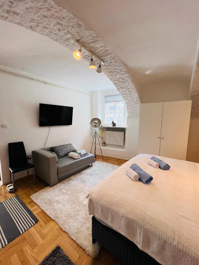 Downtown Secret Apartment Ζάγκρεμπ Εξωτερικό φωτογραφία