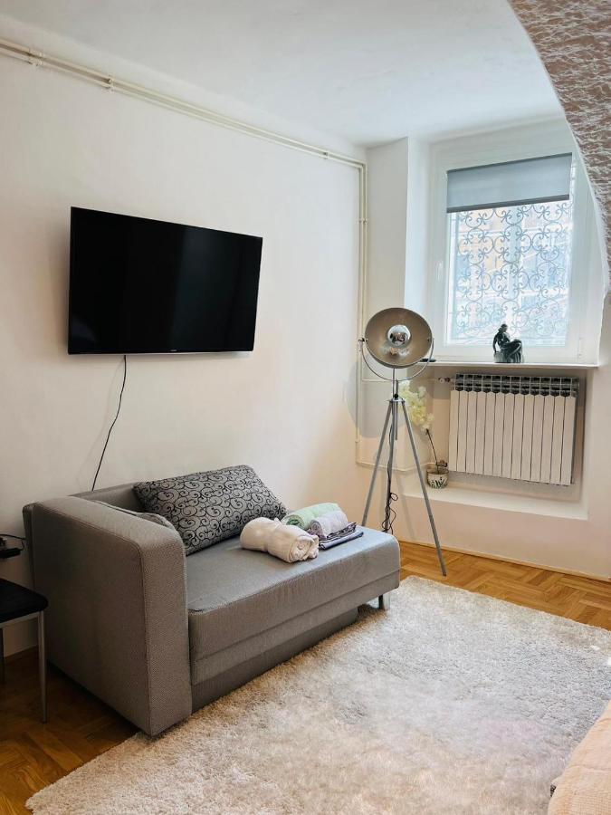 Downtown Secret Apartment Ζάγκρεμπ Εξωτερικό φωτογραφία