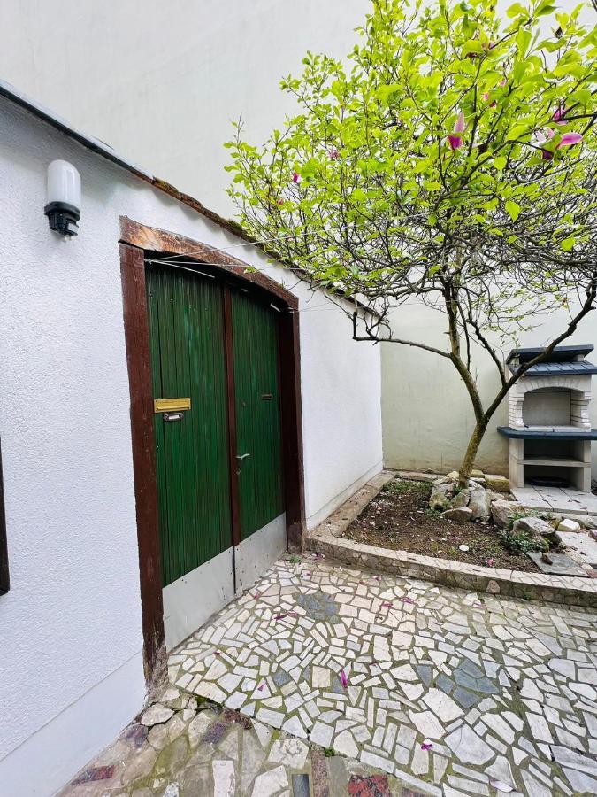 Downtown Secret Apartment Ζάγκρεμπ Εξωτερικό φωτογραφία