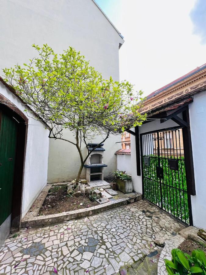 Downtown Secret Apartment Ζάγκρεμπ Εξωτερικό φωτογραφία